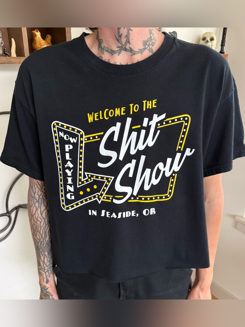 Novelty Cropped Black Retro Cinema Graphic Tee Welcome To The Sh!t Show ~ Size L